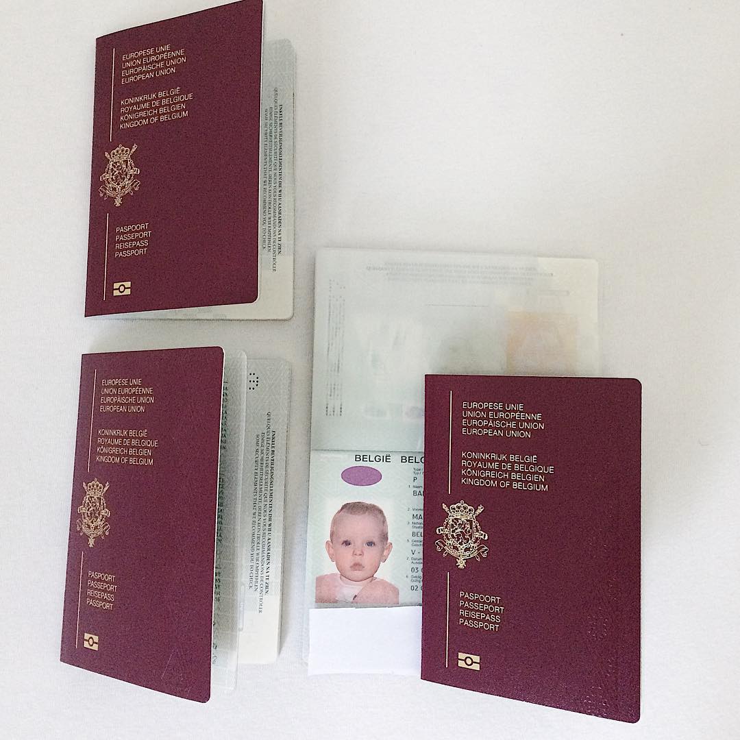 ベルギーのパスポートをオンラインで購入