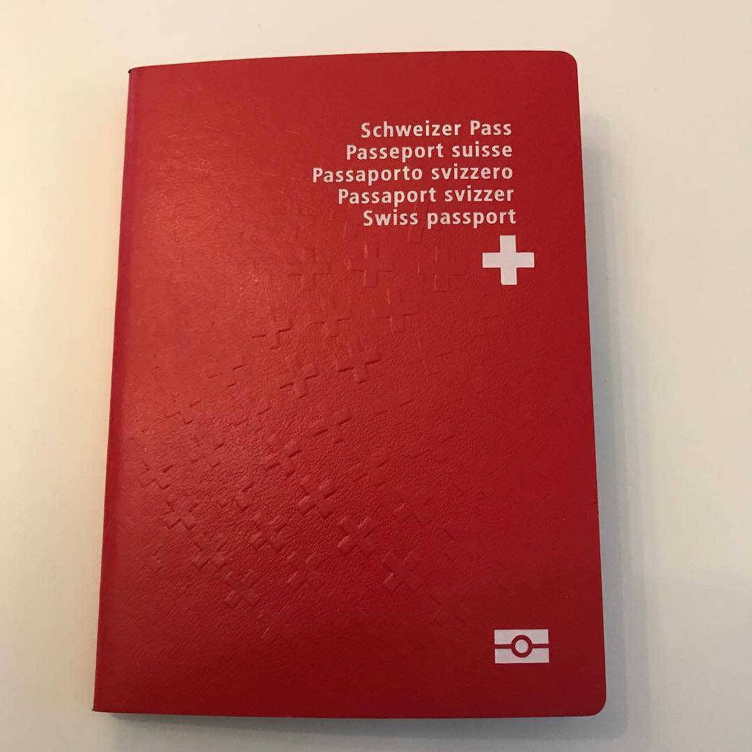 Vendo pasaporte suizo